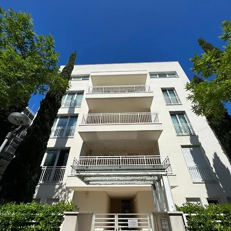 Apartament Tri Locale A-mare Rimini